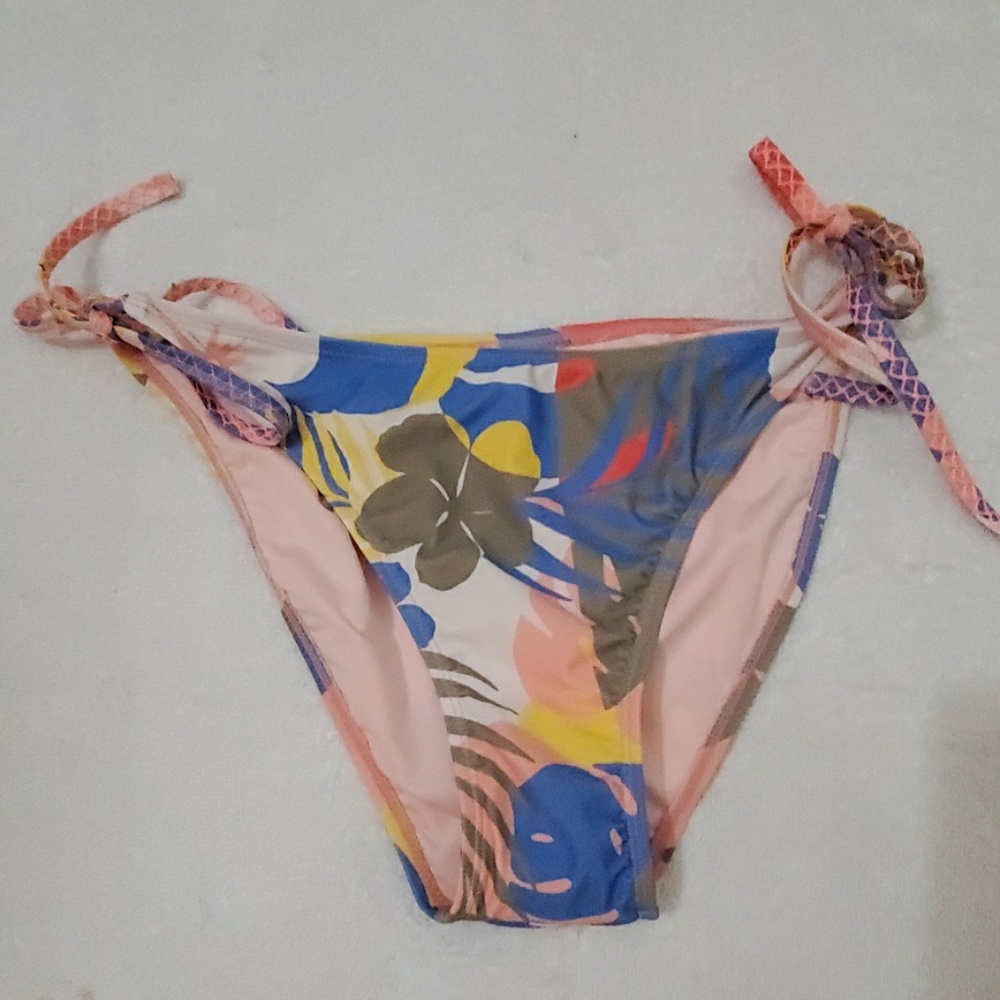 Bathing suit Bottom L